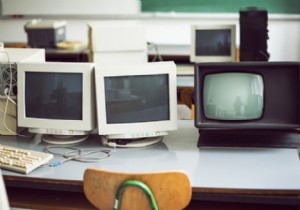 คู่มือผู้ซื้อจอคอมพิวเตอร์ CRT