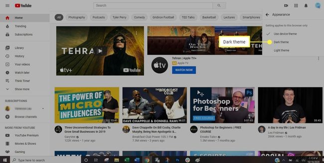 วิธีเปิดธีมสีเข้มของ YouTube