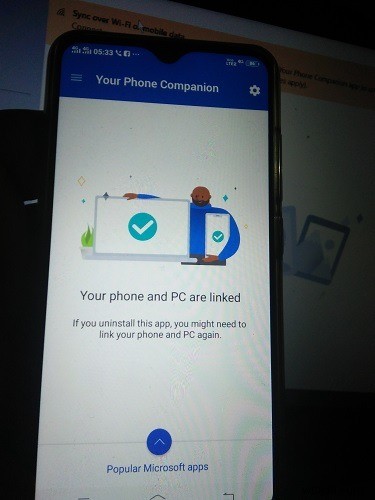 วิธีจัดการอุปกรณ์ Android บนพีซีที่ใช้ Windows ด้วยแอปโทรศัพท์ของคุณ