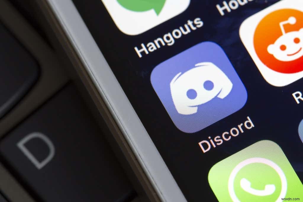 ต้องการแบนหรือเลิกแบนผู้ใช้ใน Discord หรือไม่? นี่คือวิธีการทำ 