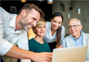 วิธีสร้างสไลด์โชว์บน Windows 10:สองวิธีง่ายๆ 