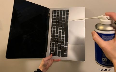 วิธีแก้ไข Sticky Keys บน MacBook ของคุณ 