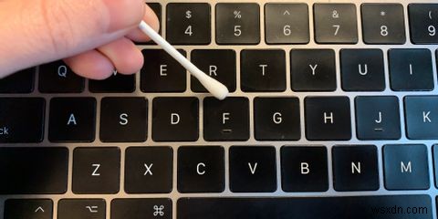 วิธีแก้ไข Sticky Keys บน MacBook ของคุณ 