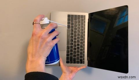 วิธีแก้ไข Sticky Keys บน MacBook ของคุณ 