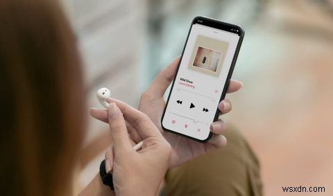 4 วิธีในการหยุด AirPods ของคุณชั่วคราว 