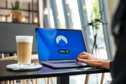 ใครสามารถติดตามข้อมูลของคุณเมื่อใช้ VPN? 