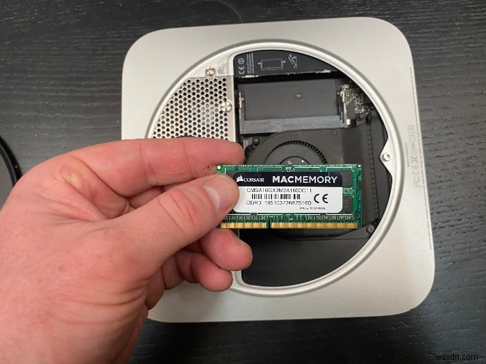 Mac Mini รุ่นใดที่อนุญาตให้อัปเกรด RAM และ HDD 