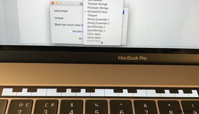 กิจกรรมสนุกๆ กับ MacBook Pro Touch Bar 