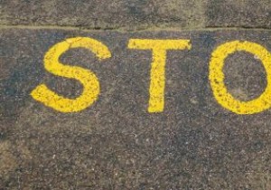 วิธีเรียกใช้ Bash Commands ในพื้นหลังใน Linux 