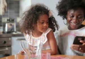 วิธีเปิดใช้งานการควบคุมโดยผู้ปกครองบนอุปกรณ์ Android 