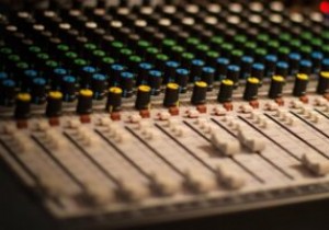 5 แอพ Android Equalizer เพื่อเสียงที่ดีกว่าบนโทรศัพท์ของคุณ 
