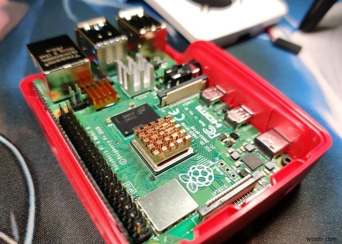 วิธีสร้างเคส Raspberry Pi 4 ด้วย Fan 
