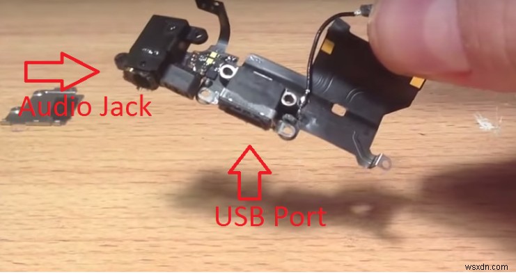 เปลี่ยนพอร์ตชาร์จ iPhone 5/5s/5c หรือขั้วต่อ Dock 