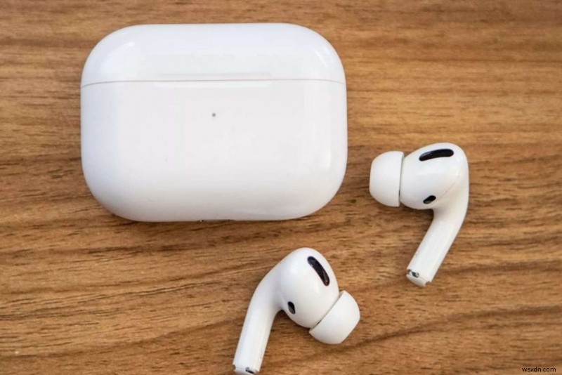 ไม่สามารถสลับ AirPods ระหว่างอุปกรณ์ Apple? ลองใช้วิธีแก้ไขเหล่านี้