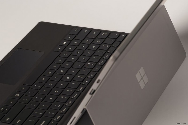 วิธีการรีเซ็ต Surface Pro 3 เป็นค่าเริ่มต้นจากโรงงาน