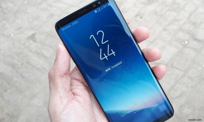 วิธีถอดซิมการ์ดออกจาก Samsung S8+