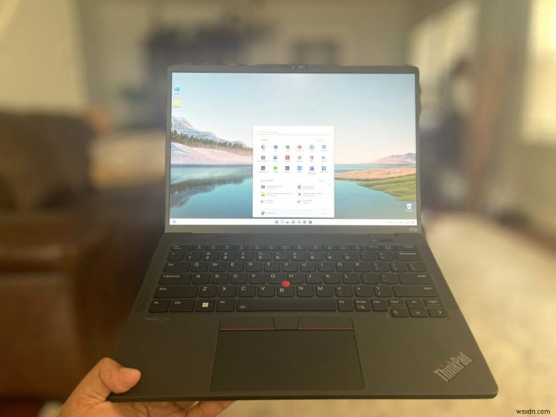 การแกะกล่อง Lenovo ThinkPad X13 ที่ขับเคลื่อนด้วย ARM และการแสดงผลอย่างรวดเร็ว