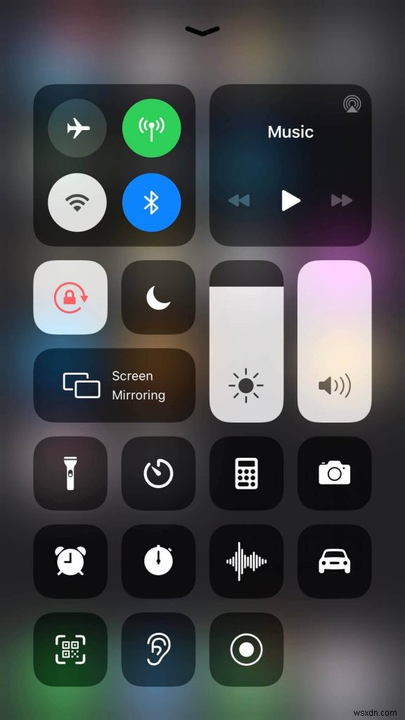 วิธีการเปิดโหมดมืดใน iOS 13