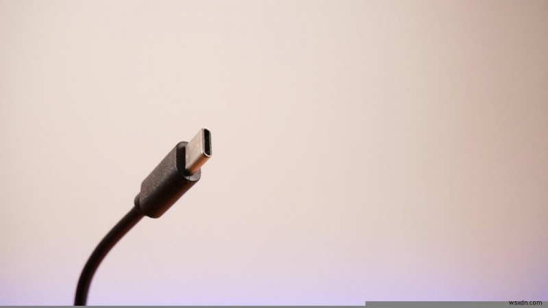 Lightning กับ USB-C:ทำความเข้าใจความแตกต่างและอันไหนเหนือกว่า 