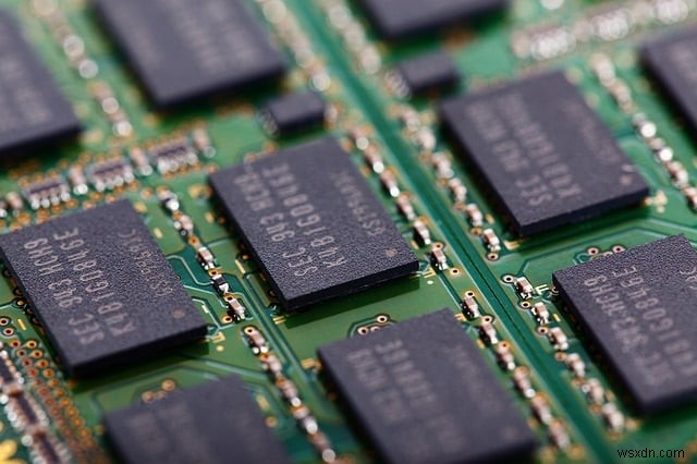 RAM ที่เร็วกว่านั้นคุ้มค่าหรือไม่? คำแนะนำที่ชัดเจนเกี่ยวกับประสิทธิภาพ 2400MHz เทียบกับ 3000MHz 