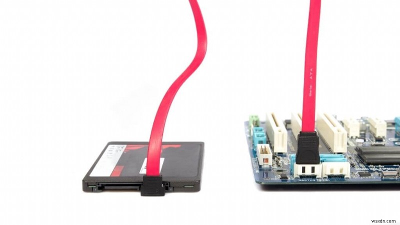 คำอธิบายโซลิดสเตตไดรฟ์:ประโยชน์ ข้อเสีย และเหตุใดจึงเปลี่ยน HDD 