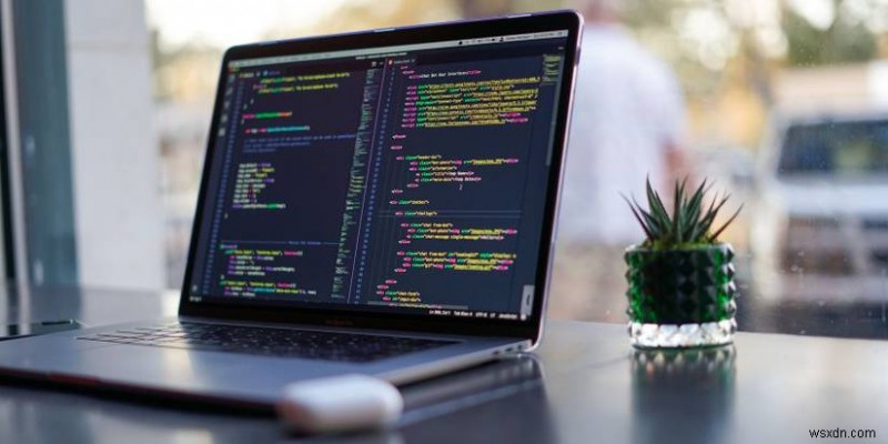 คำแนะนำทีละขั้นตอน:การติดตั้ง R และ RStudio บน macOS 