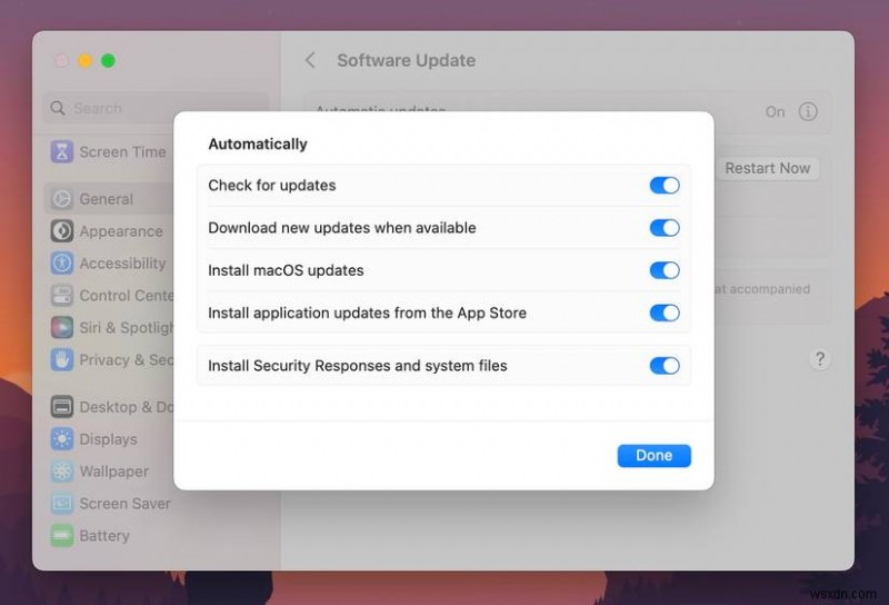 เคล็ดลับความเป็นส่วนตัวที่สำคัญ 8 ประการในการปกป้อง MacBook ของคุณในพื้นที่สาธารณะ 