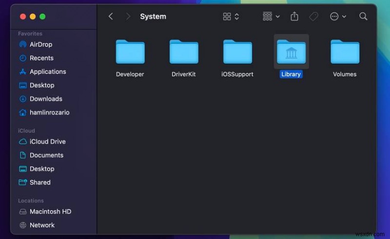 คำแนะนำทีละขั้นตอนในการเข้าถึงโฟลเดอร์ไลบรารีที่ซ่อนอยู่บน macOS 