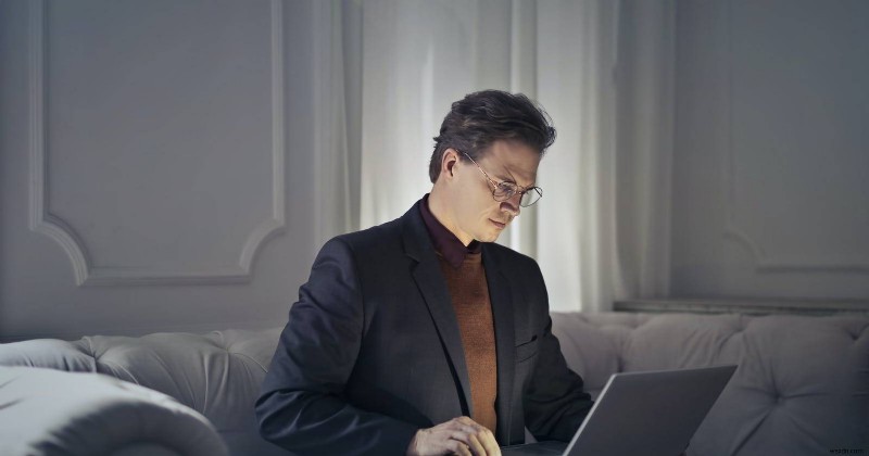 ซ่อนแถบด้านบนของ Ubuntu โดยอัตโนมัติอย่างง่ายดายเพื่อเพิ่มพื้นที่หน้าจอ 