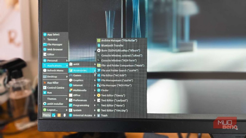 antiX 26:ฟื้นคืนชีพแล็ปท็อปปี 2009 ให้กลายเป็นประสบการณ์ที่เหมือน Chromebook ที่รวดเร็วปานสายฟ้า 