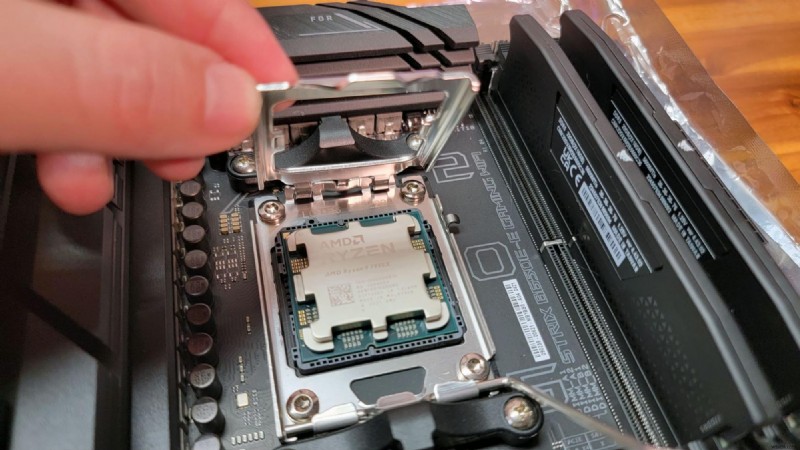 การติดตั้ง CPU ที่ปลอดภัยและง่ายดาย:คู่มือระดับมืออาชีพ 