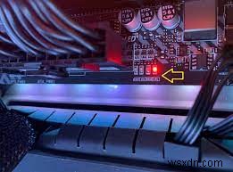 ไฟ LED ของเมนบอร์ดติดสว่างอยู่หรือไม่? มันหมายถึงอะไรและจะตอบสนองอย่างไร