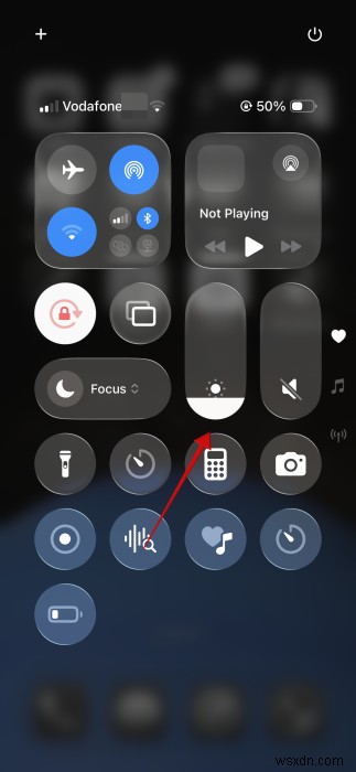 ลดแสงหน้าจอ iPhone ของคุณให้เหลือน้อยที่สุดด้วยการแฮ็กง่ายๆ นี้ 