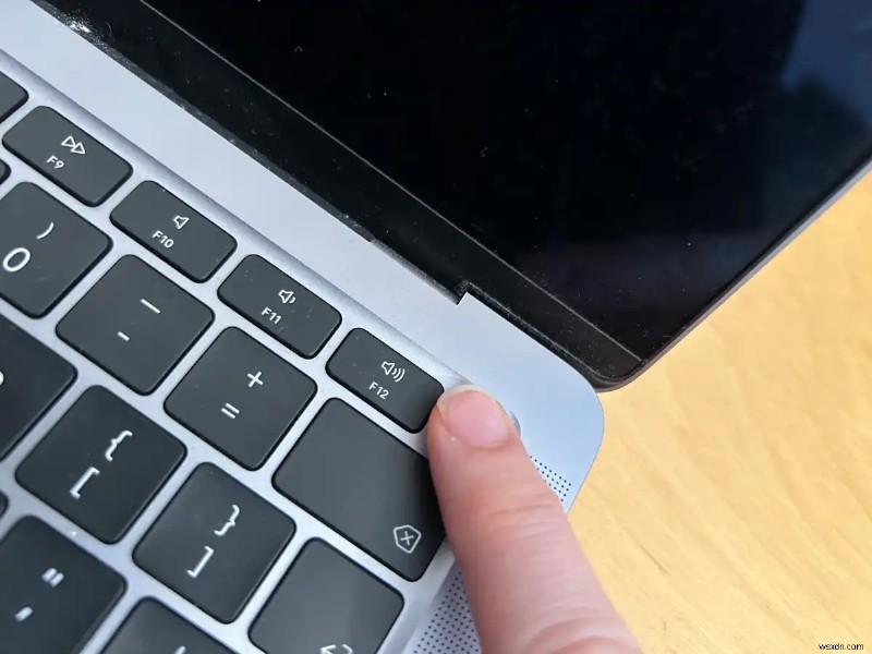 MacBook จะไม่เปิดเครื่องขณะชาร์จ - การแก้ไขที่พิสูจน์แล้ว 7 รายการ 