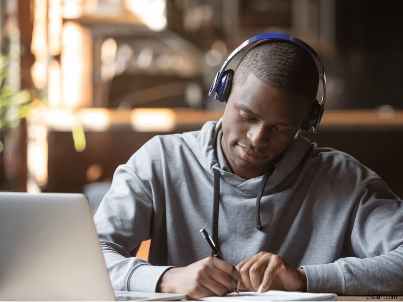 แก้ไขปัญหาการจับคู่ Bluetooth บน Windows:คำแนะนำทีละขั้นตอน 