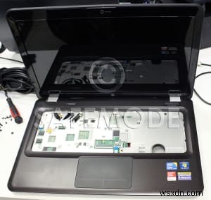 คู่มือการซ่อมแซม HP Pavilion DV6‑3000:การเปลี่ยนเคสด้านล่างเพื่อแก้ไขปัญหาความร้อนเกินและฝาปิด
