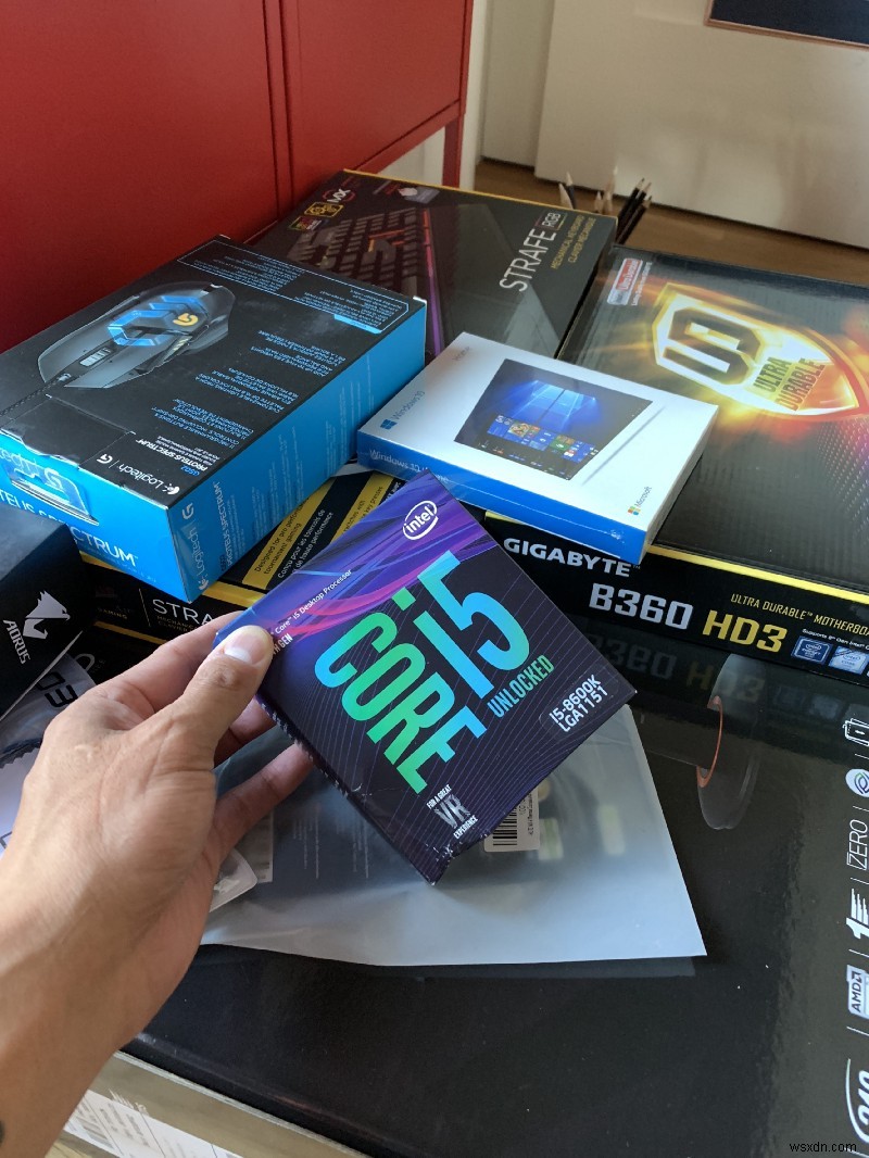 สร้างพีซีเกม Fortnite มูลค่า 1,001 เหรียญสหรัฐด้วยเด็กอายุ 12 ปีของฉัน:คู่มือ DIY ทีละขั้นตอน 