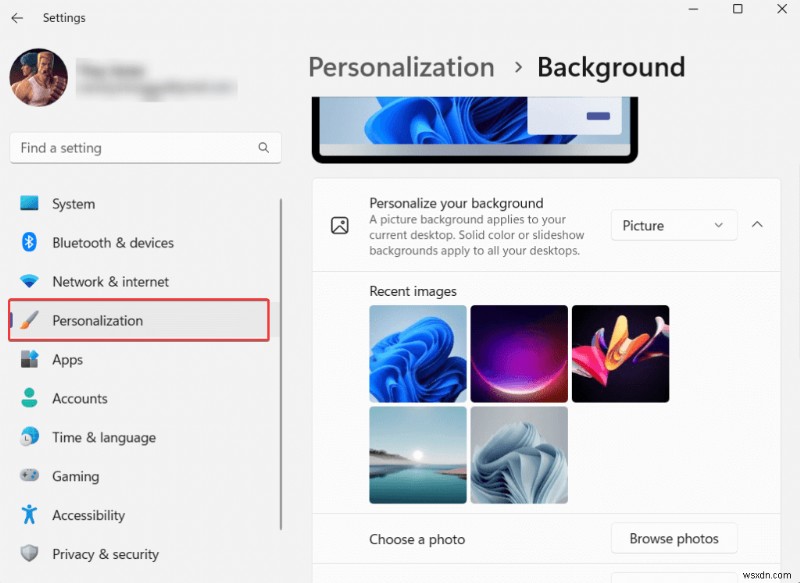 หยุด Windows 11 จากการเปลี่ยนเดสก์ท็อปและวอลเปเปอร์หน้าจอล็อคของคุณโดยอัตโนมัติ 