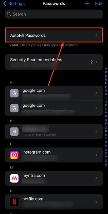 ค้นหาและจัดการรหัสผ่านที่บันทึกไว้ของ iPhone ของคุณได้อย่างง่ายดาย