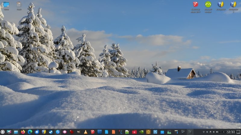 สำรวจความขึ้นและลงของ Slimbook Titan:การเดินทางบนเดสก์ท็อป Linux 