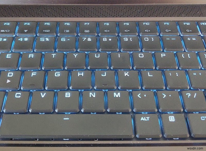 รีวิว Slimbook Titan:ประสบการณ์ Kubuntu หลังจากหนึ่งเดือน 