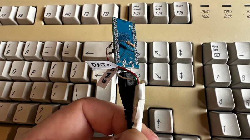 ฉันสร้างอะแดปเตอร์ ADB เป็น USB ที่กำหนดค่าได้เพื่อฟื้นฟูคีย์บอร์ด Apple ปี 1990 บน Windows ได้อย่างไร